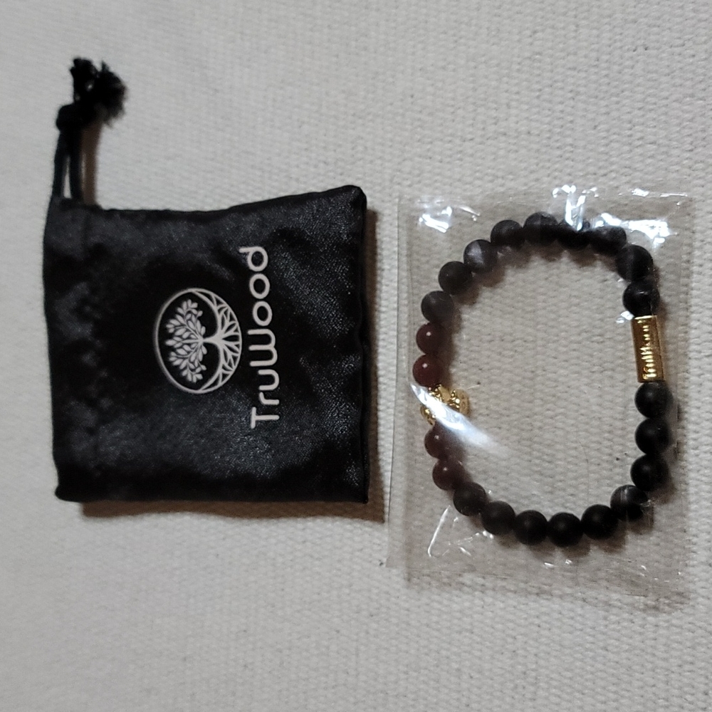 TruWood Onyx and Rosewood Beaded Men's Bracelet w/ gold tree charm